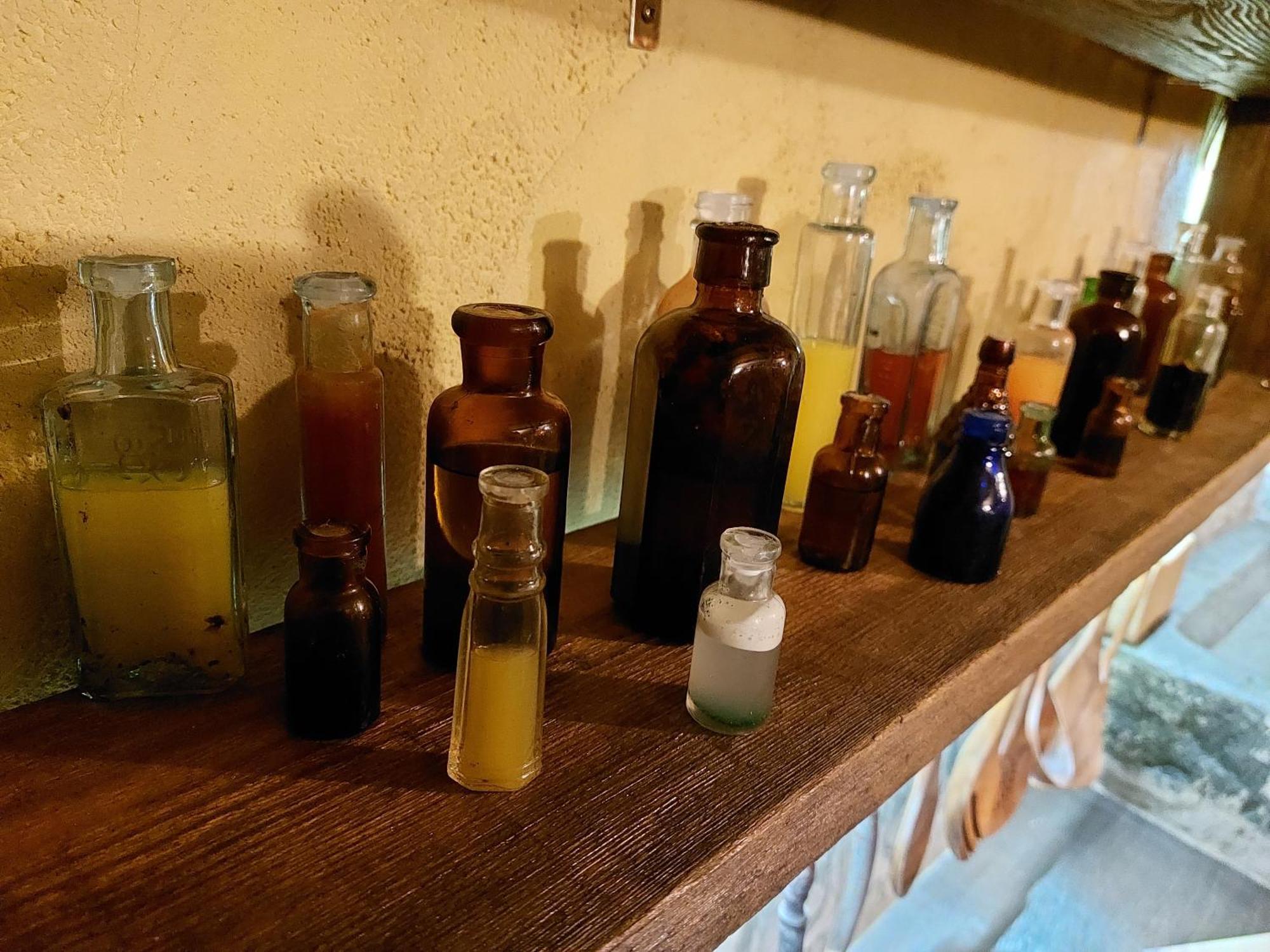 A Little Bit Of Magic - Witchcraft — Photos 2